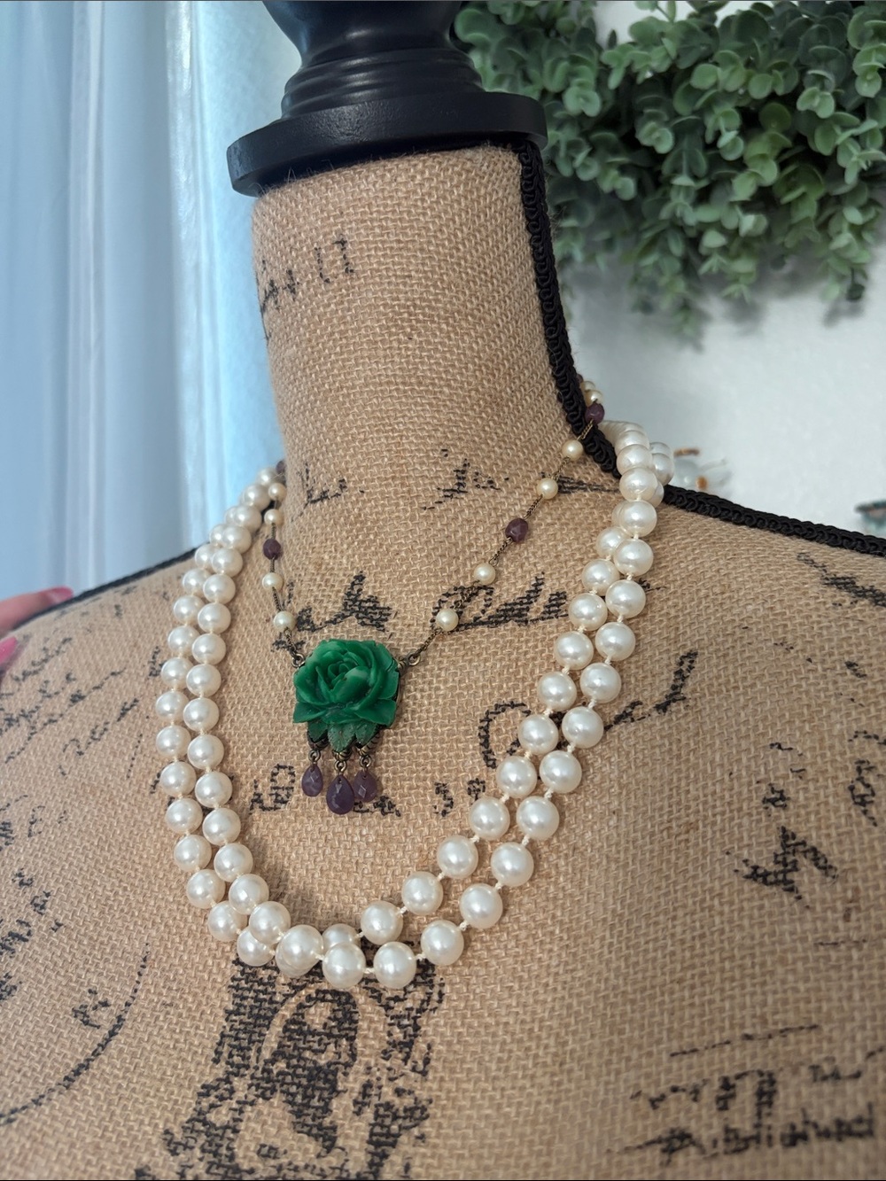Elegant White Pearl w/ Green rose Dainty Necklace